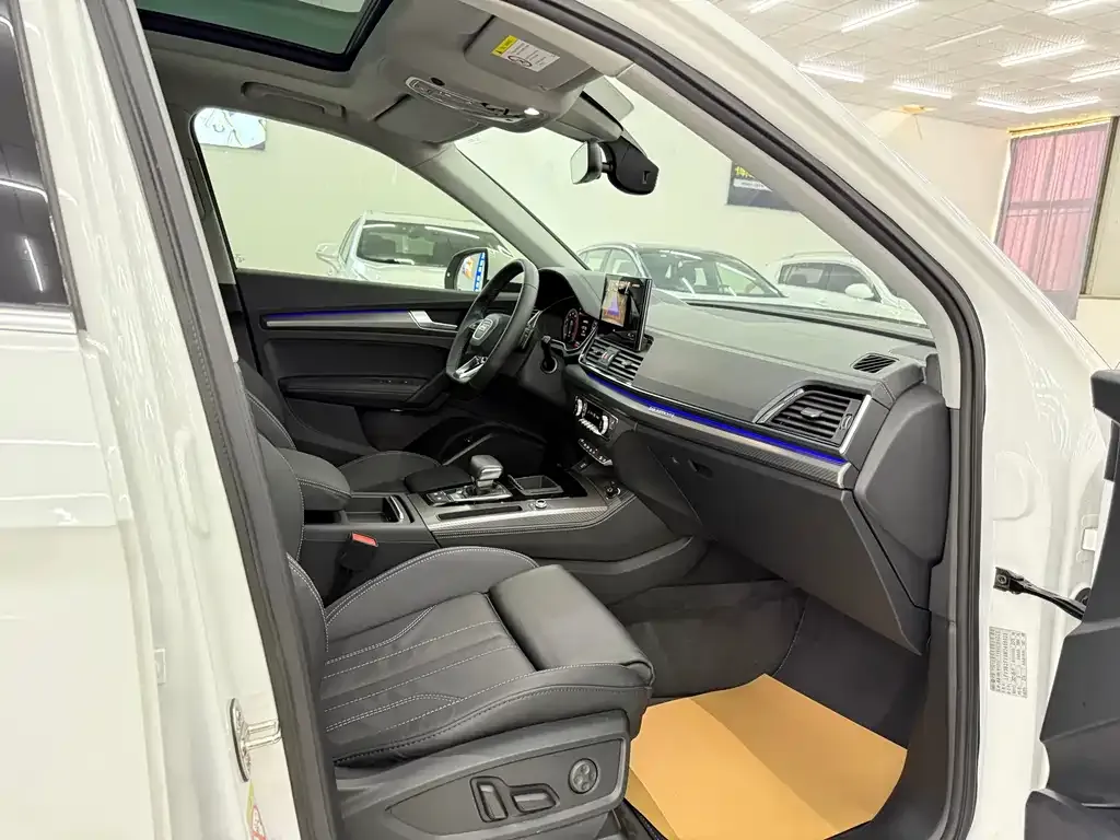 Audi Q5L 2021 из CN, фото 7