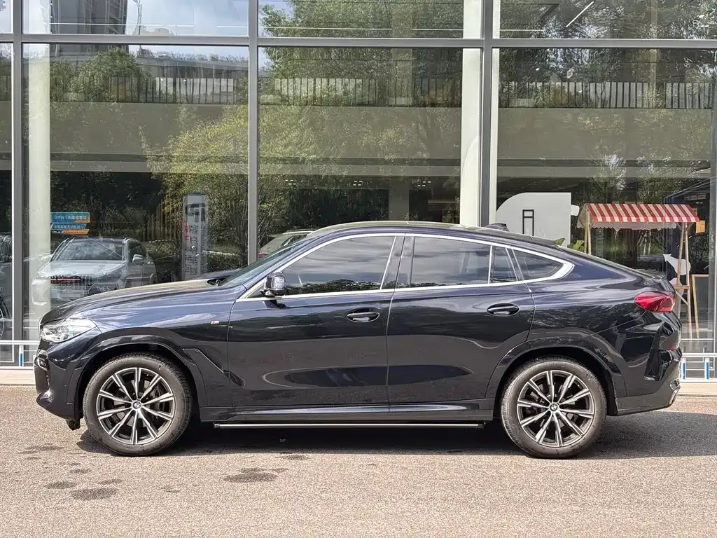 BMW X6 2023 из CN, фото 3