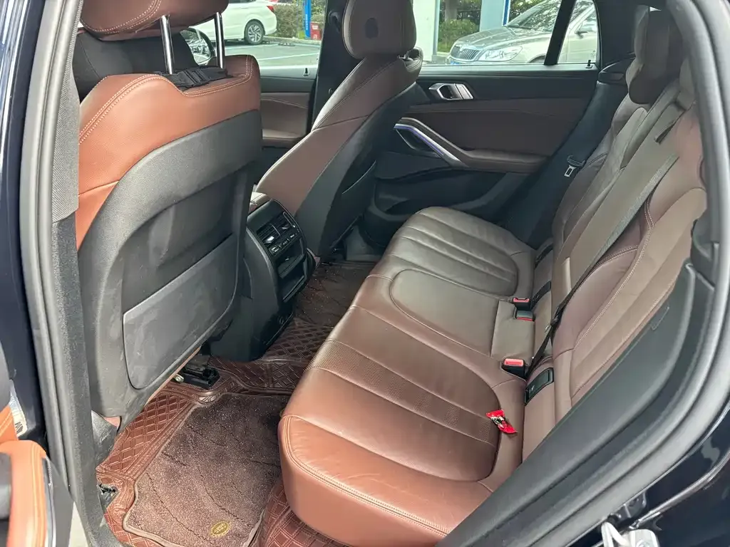 BMW X6 2023 из CN, фото 8