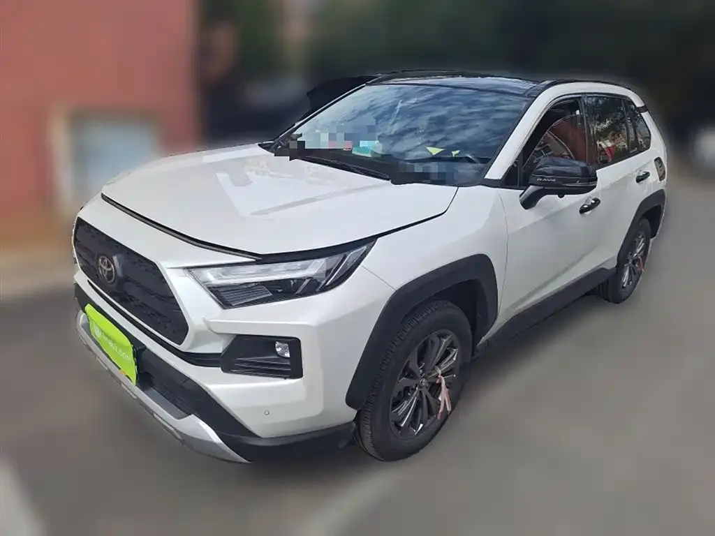 Toyota RAV4 — фото 1