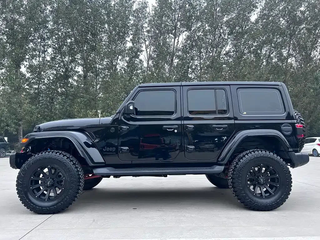 Jeep Wrangler 2022 из CN, фото 5