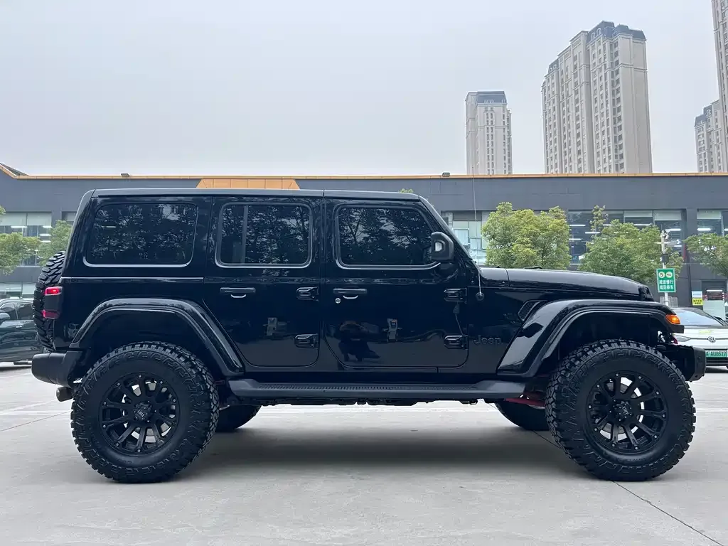 Jeep Wrangler 2022 из CN, фото 9
