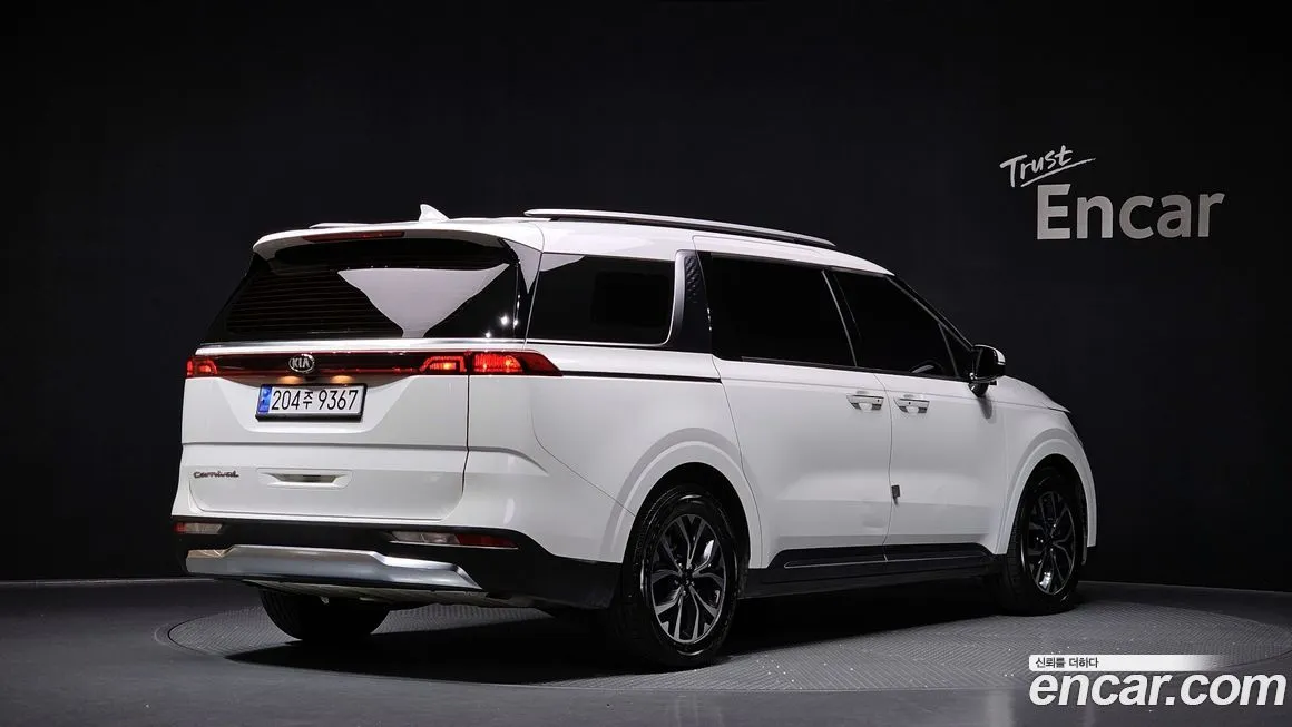 Kia Carnival — фото 2