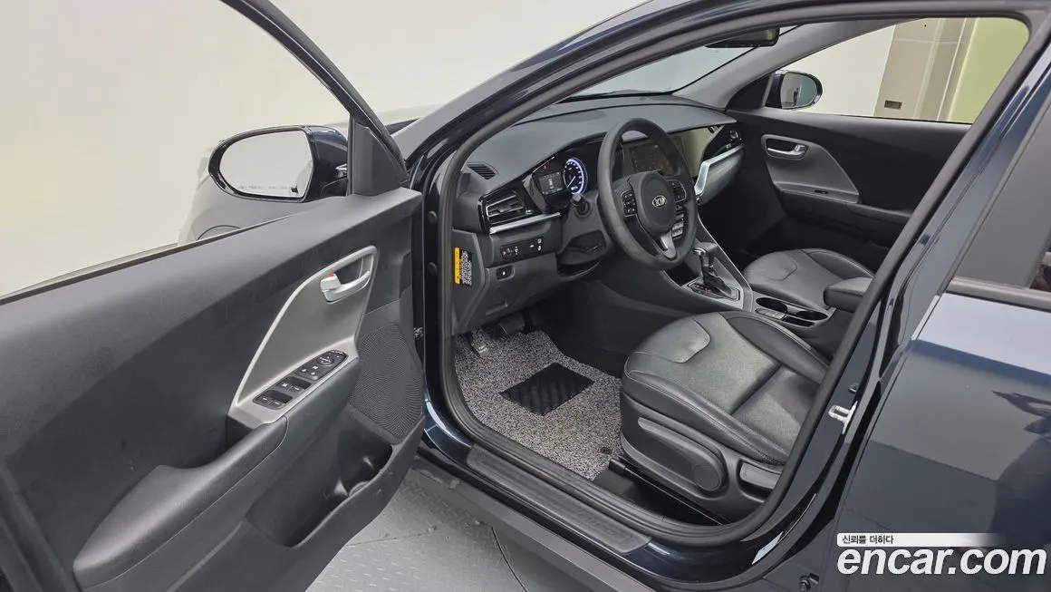 Kia Niro — фото 10
