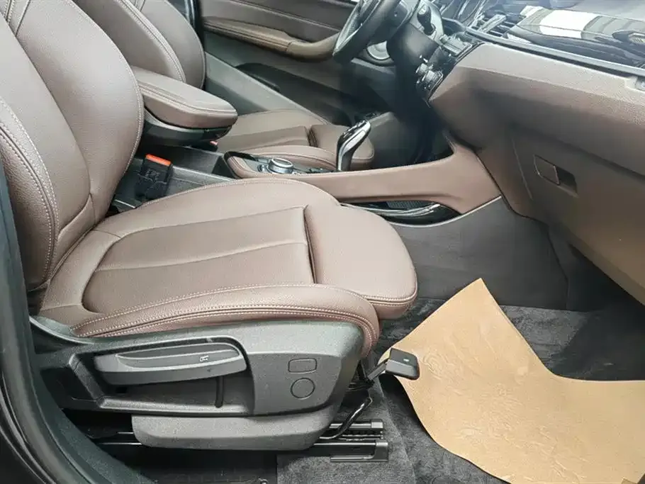 BMW X1 2021 из CN, фото 8
