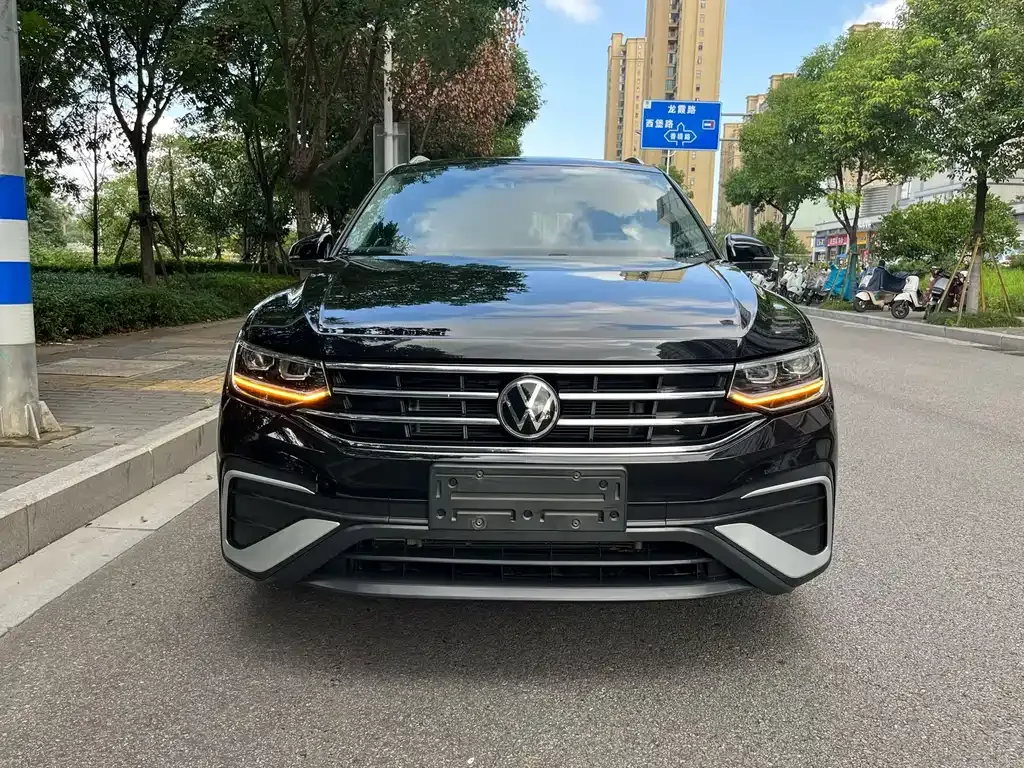 Volkswagen Tiguan L 2021 из CN, фото 1