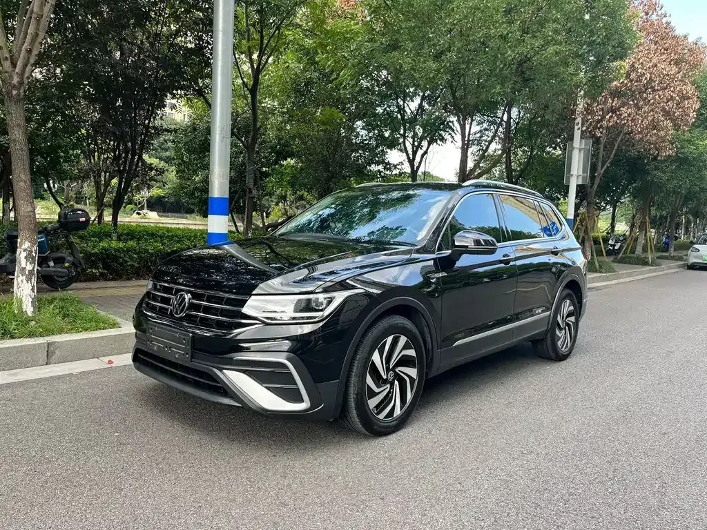 Volkswagen Tiguan L 2021 из CN, фото 2