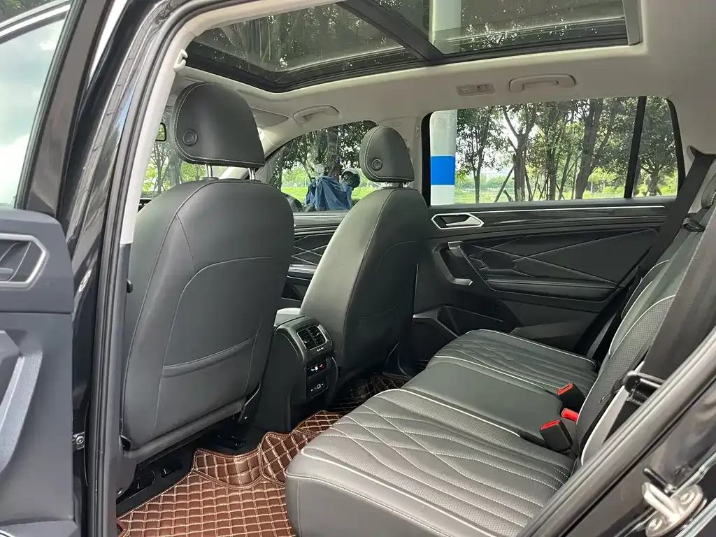 Volkswagen Tiguan L 2021 из CN, фото 9