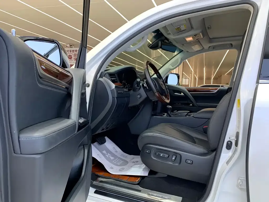 Lexus LX 2022 из CN, фото 6