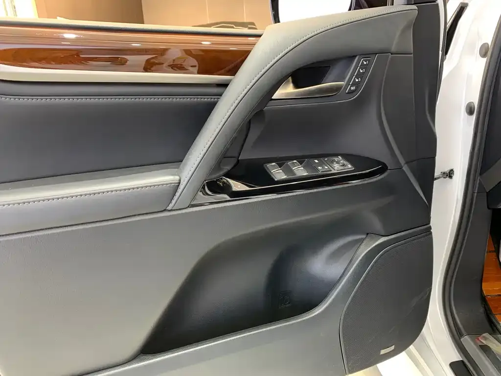 Lexus LX 2022 из CN, фото 7