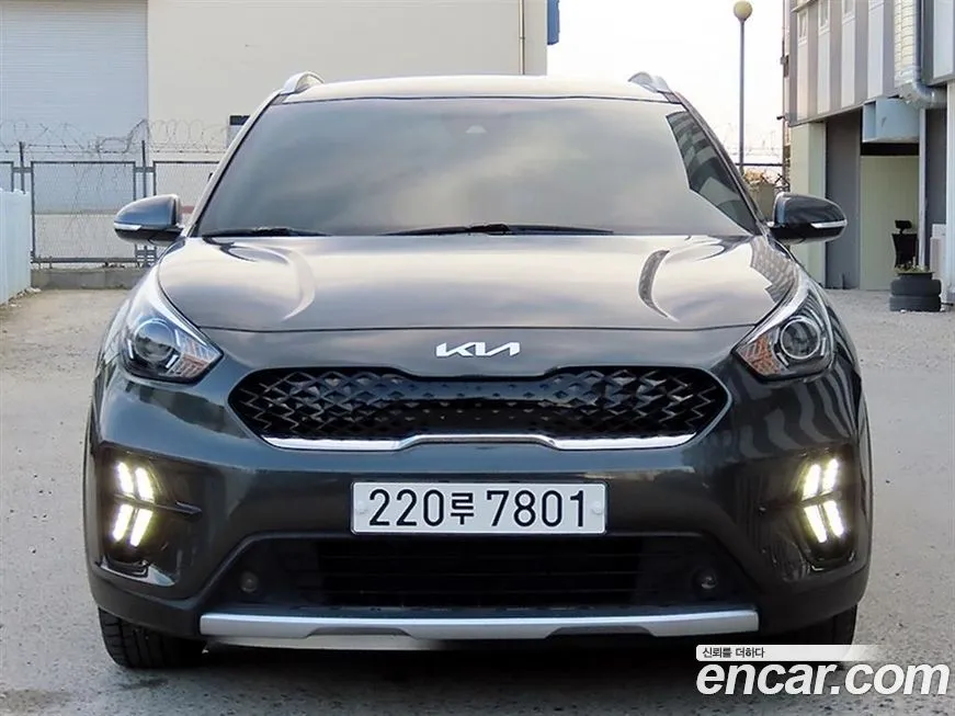 Kia Niro — фото 1