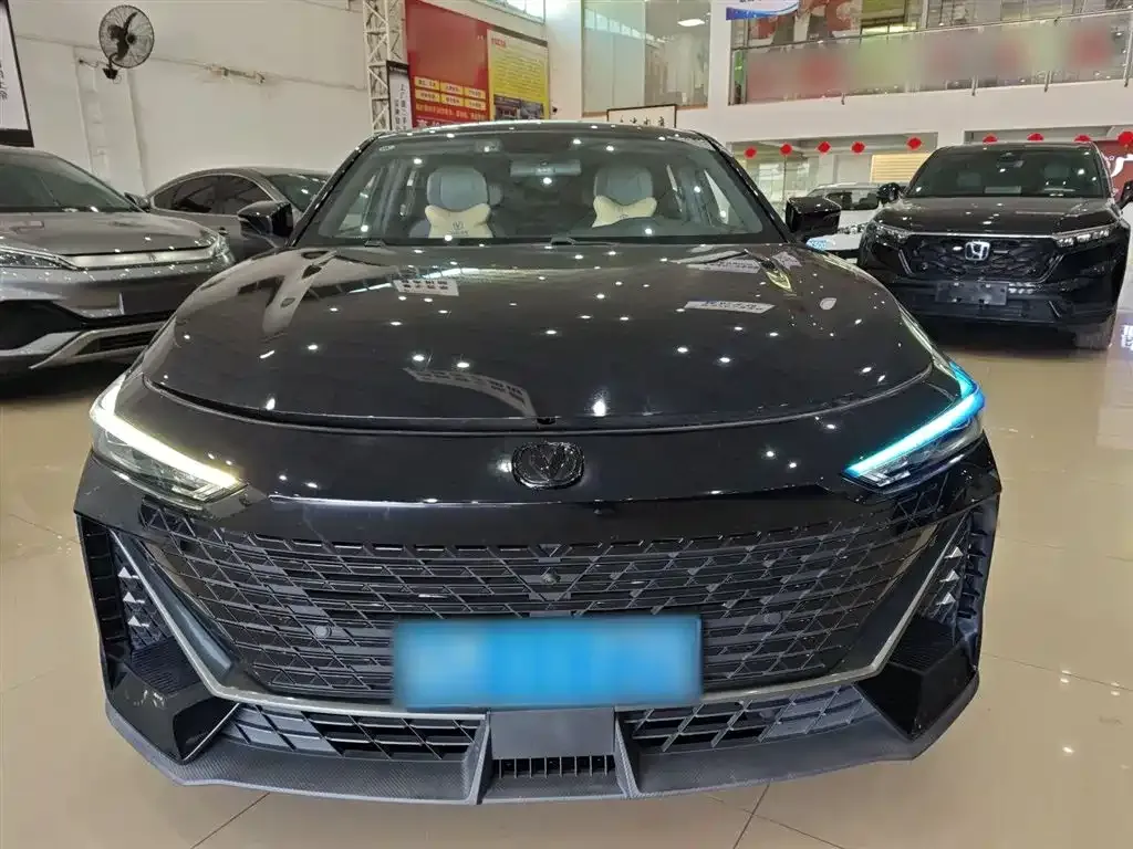 Changan UNI-V 2023 из CN, фото 3
