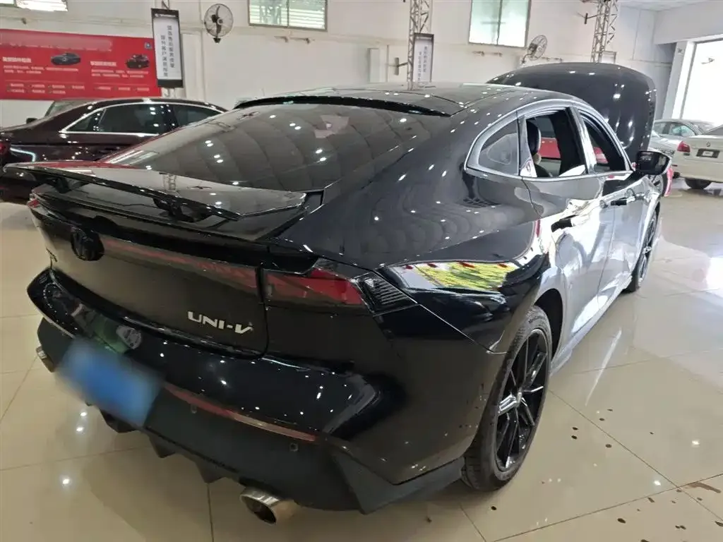 Changan UNI-V 2023 из CN, фото 7