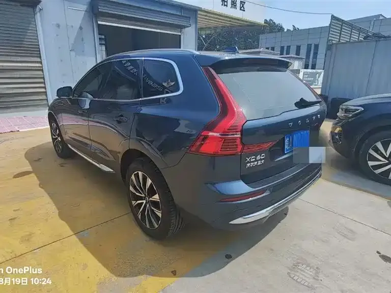 Volvo XC60 2023 из CN, фото 8