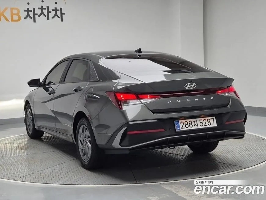 Hyundai AVANTE 2024 из KR, фото 2