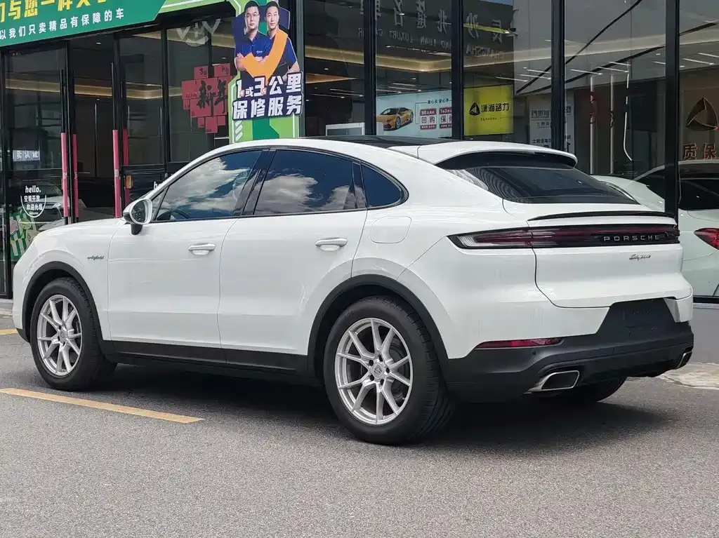 Porsche Cayenne Hybrid 2025 из CN, фото 7
