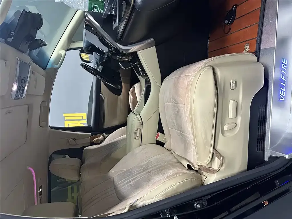 Toyota Vellfire 2021 из CN, фото 6