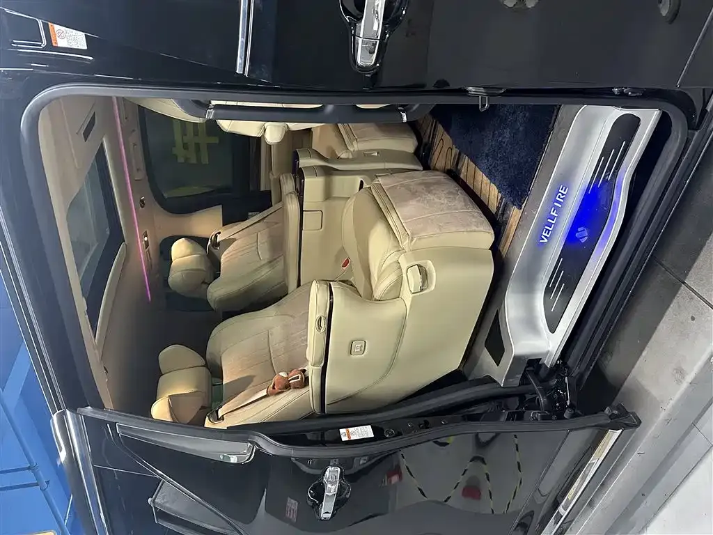 Toyota Vellfire 2021 из CN, фото 8