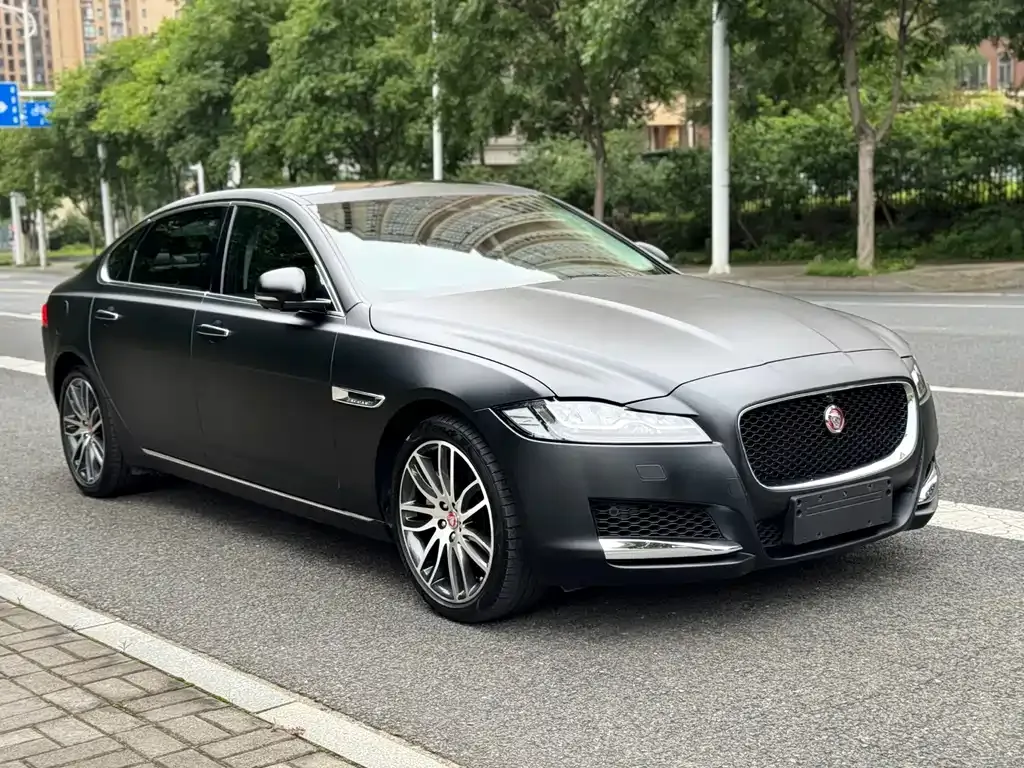 Jaguar XFL — фото 6