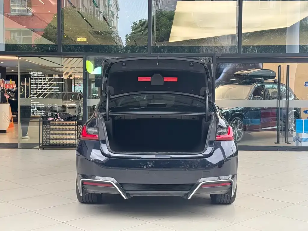 BMW i3 2024 из CN, фото 8