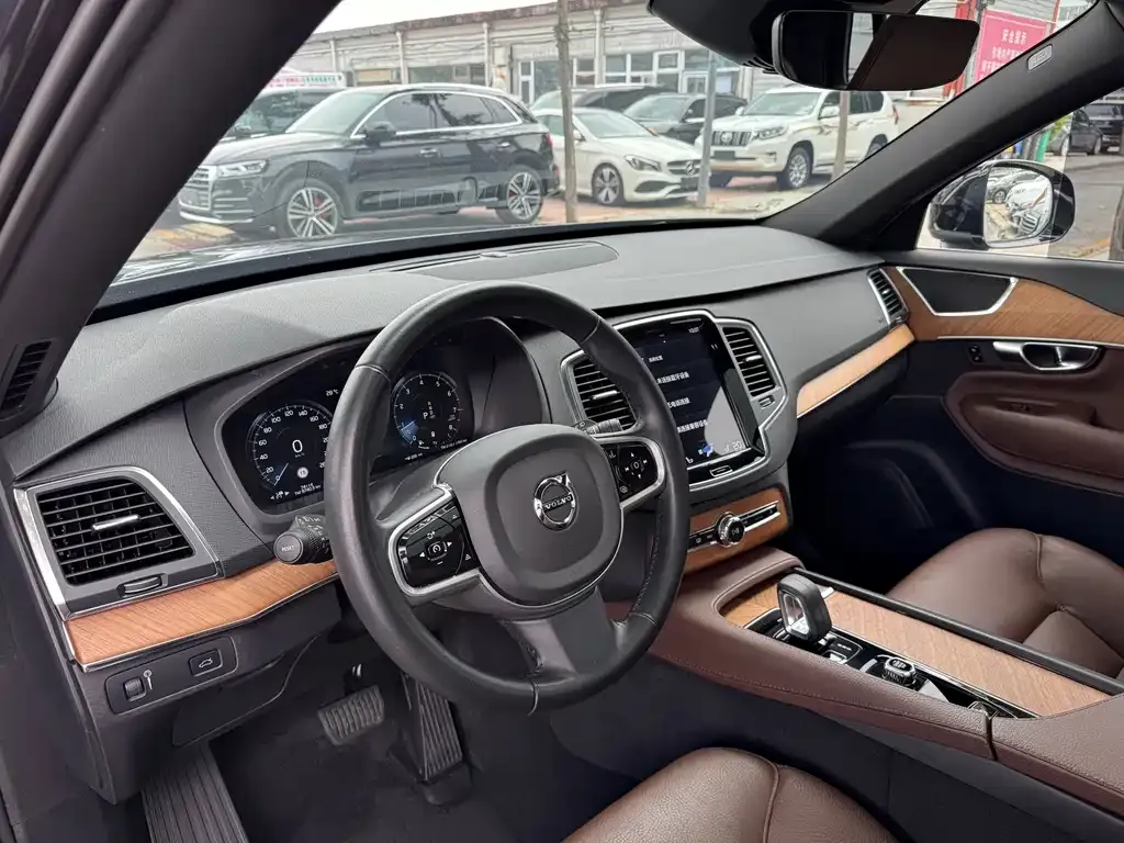 Volvo XC90 2022 из CN, фото 8