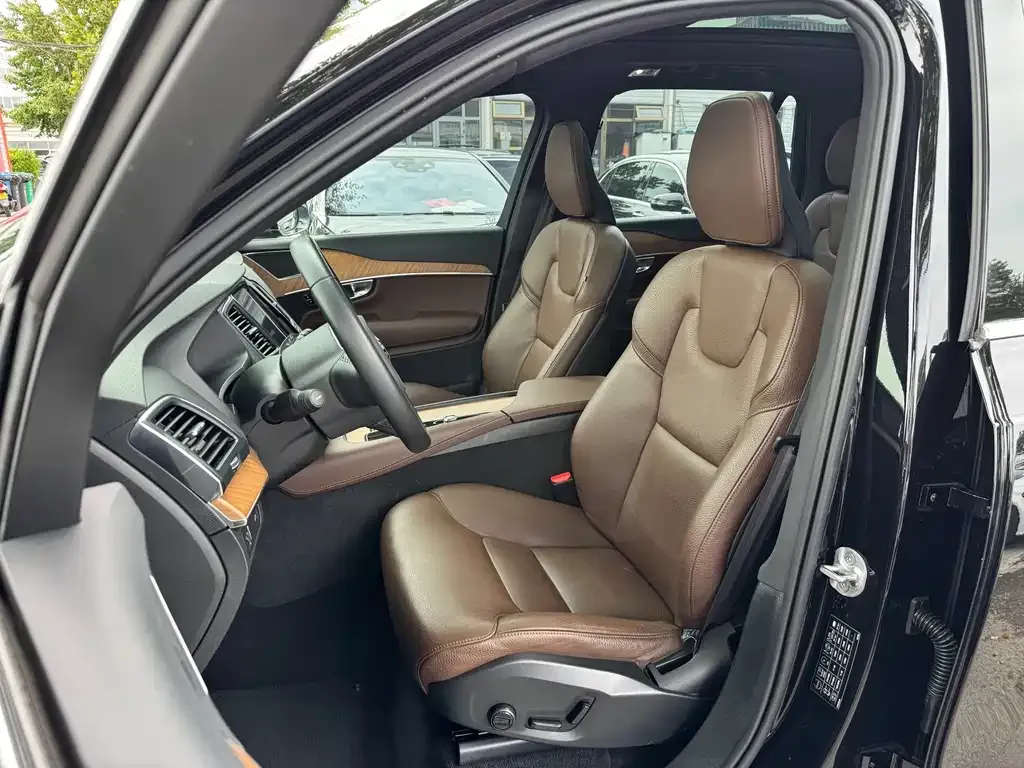 Volvo XC90 2022 из CN, фото 9