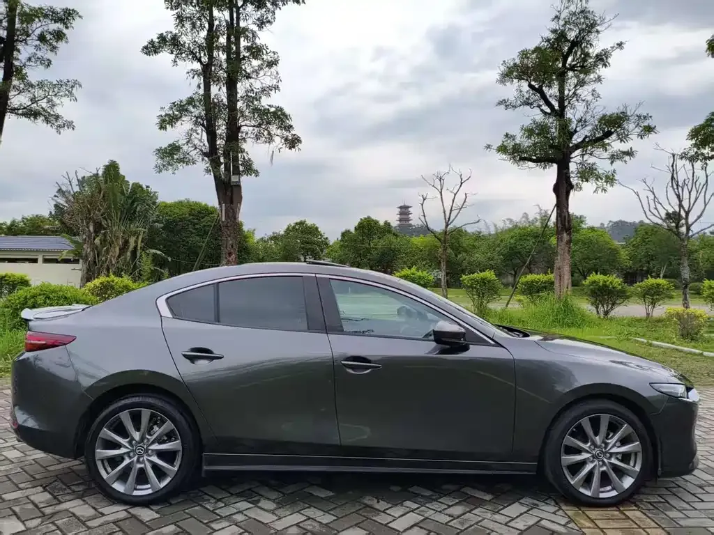Mazda 3 Axela 2023 из CN, фото 5
