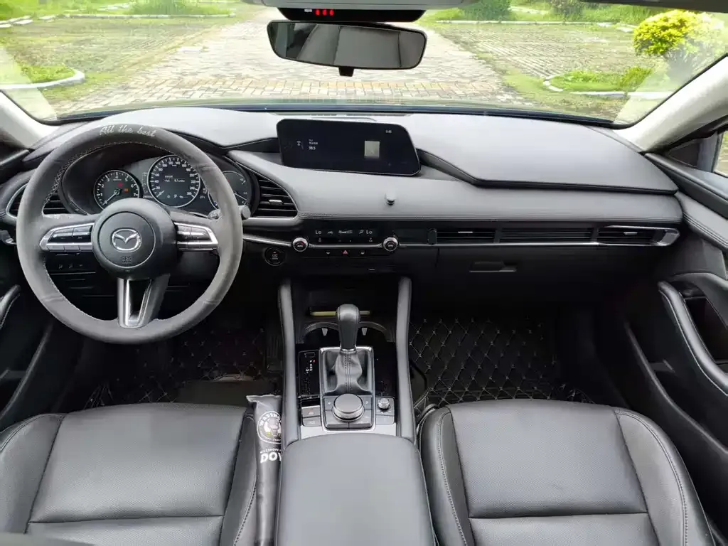 Mazda 3 Axela 2023 из CN, фото 8