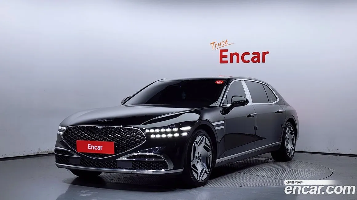 Genesis G90