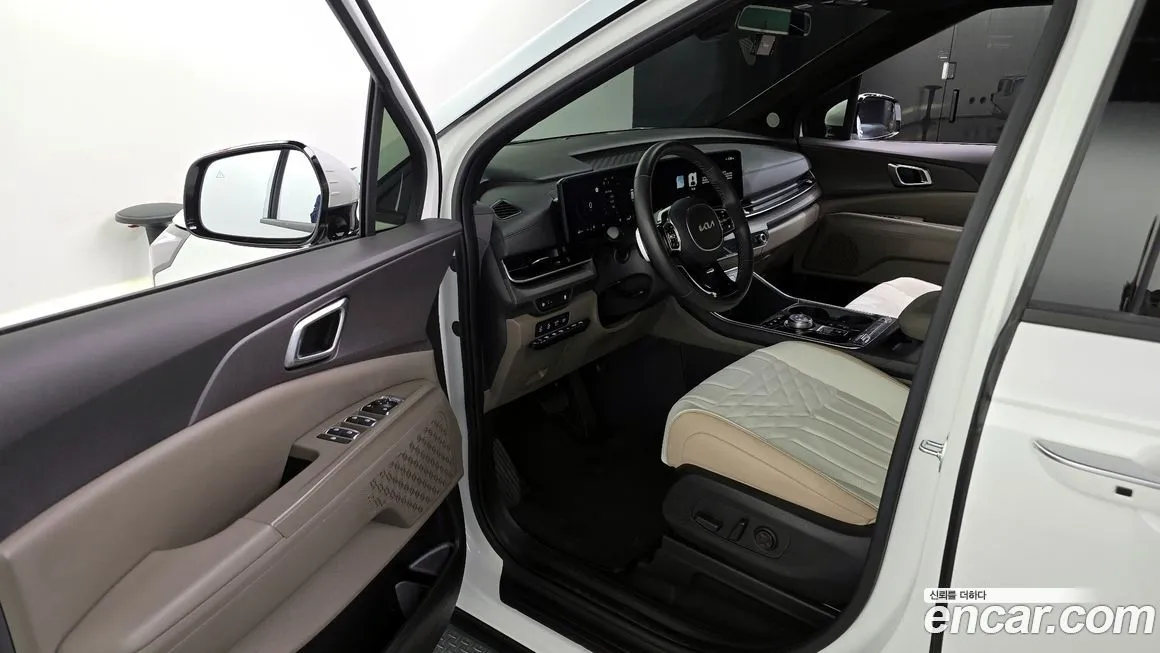 Kia Carnival — фото 10
