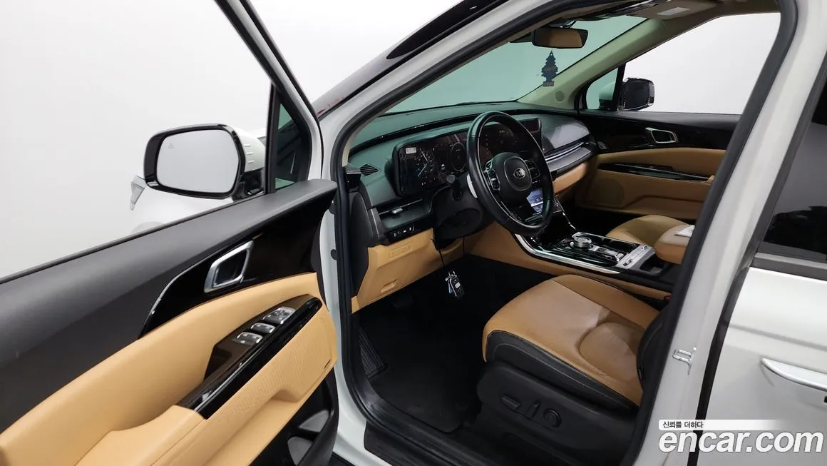 Kia Carnival — фото 10
