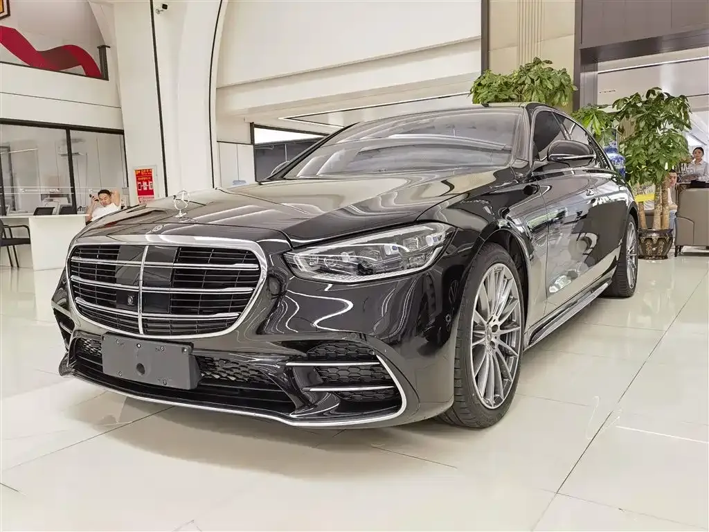 Mercedes-Benz S-Class — фото 1
