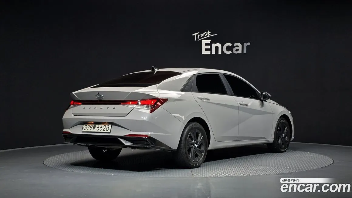 Hyundai AVANTE — фото 2