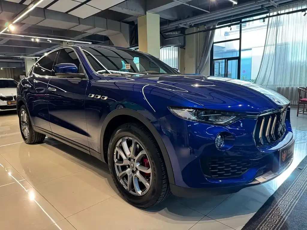Maserati Levante — фото 4