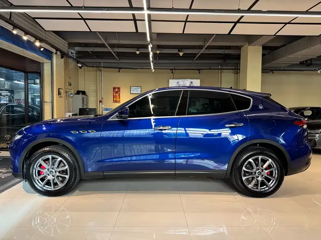Maserati Levante — фото 6