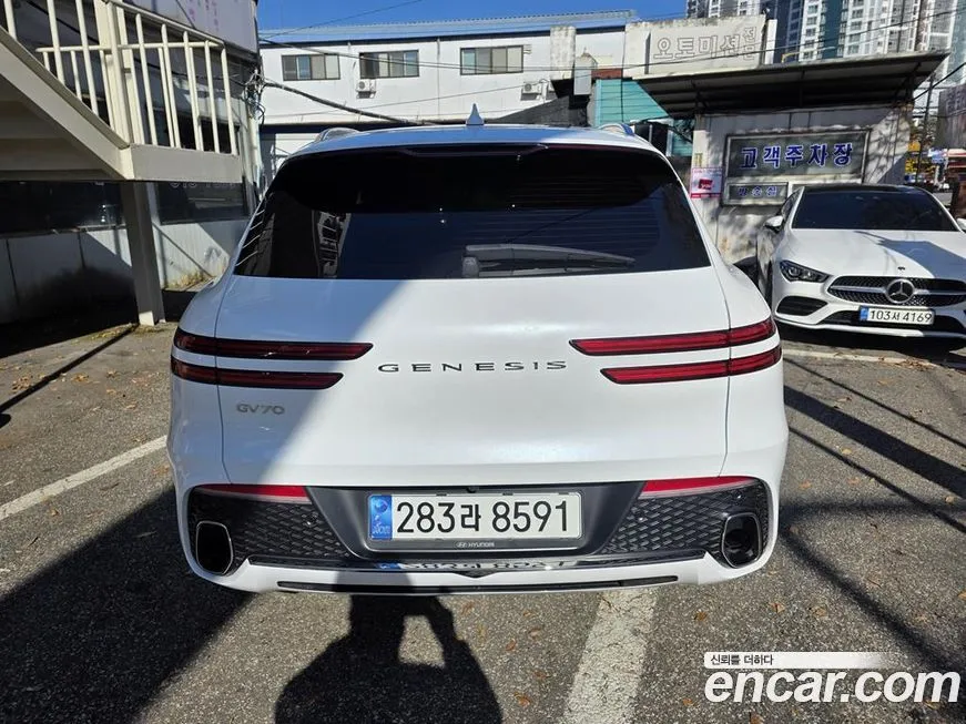 Genesis GV70 2023 из KR, фото 3
