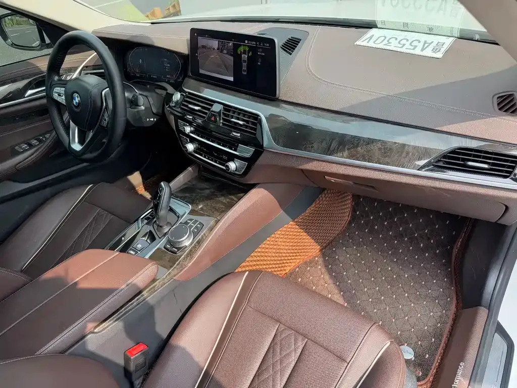 BMW 5 Series — фото 10