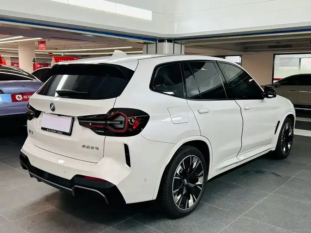 BMW iX3 2024 из CN, фото 6