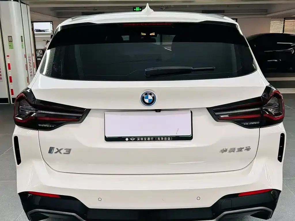 BMW iX3 2024 из CN, фото 7