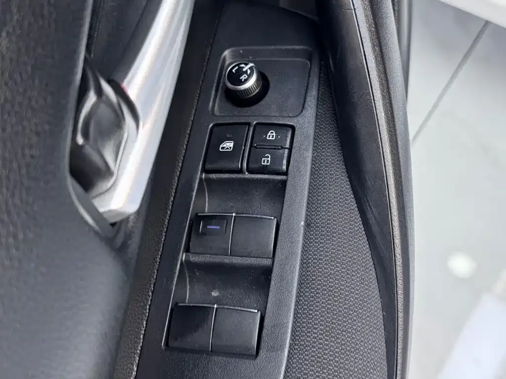 Toyota Corolla 2021 из CN, фото 9