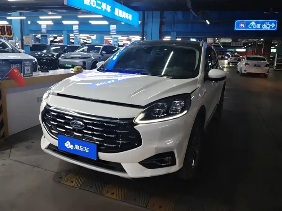 Ford Escape 2022 из CN, фото 1