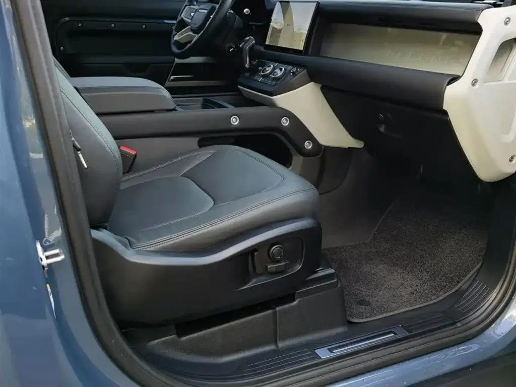 Land Rover Defender 2024 из CN, фото 4