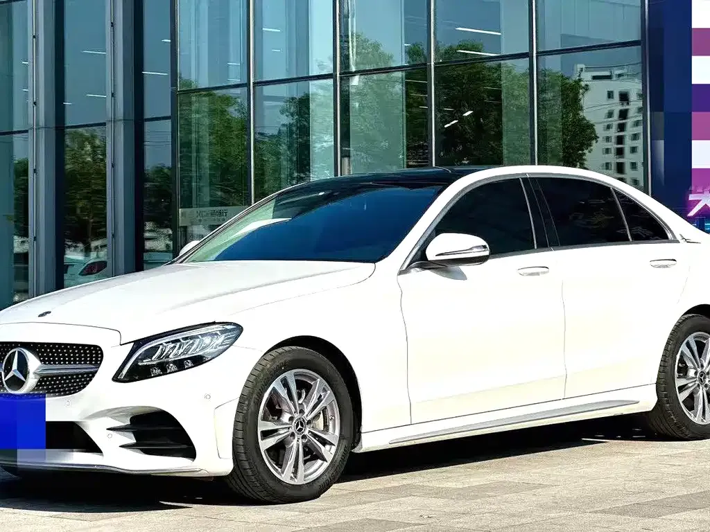 Mercedes-Benz C-Class — фото 1