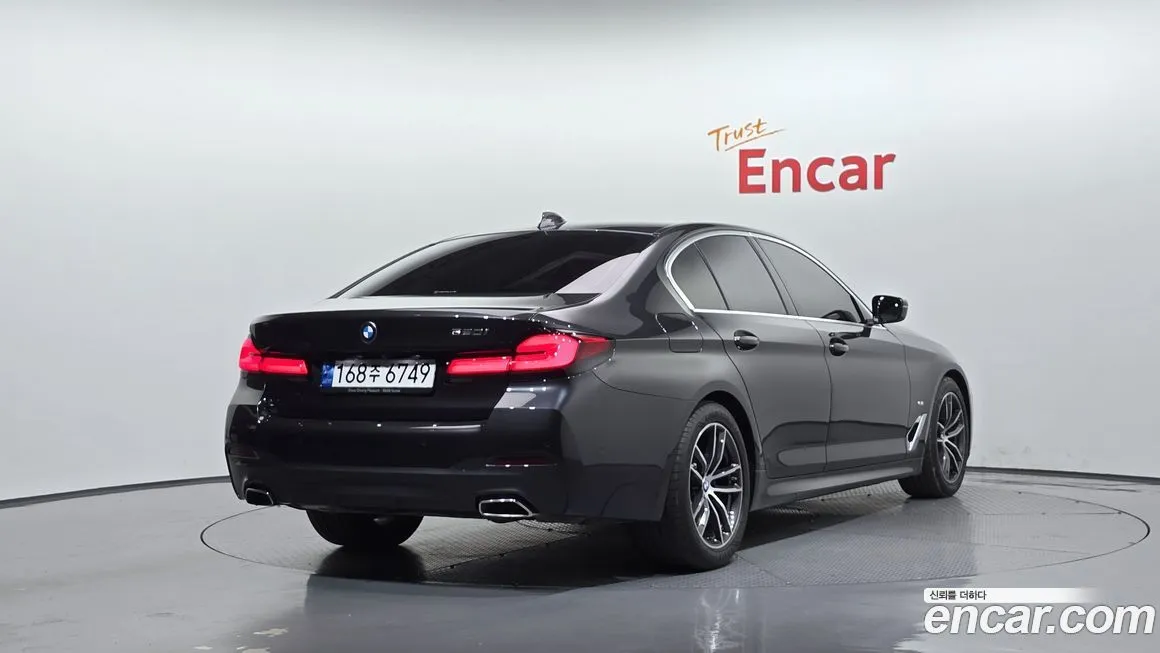 BMW 5-Series 2023 из KR, фото 2