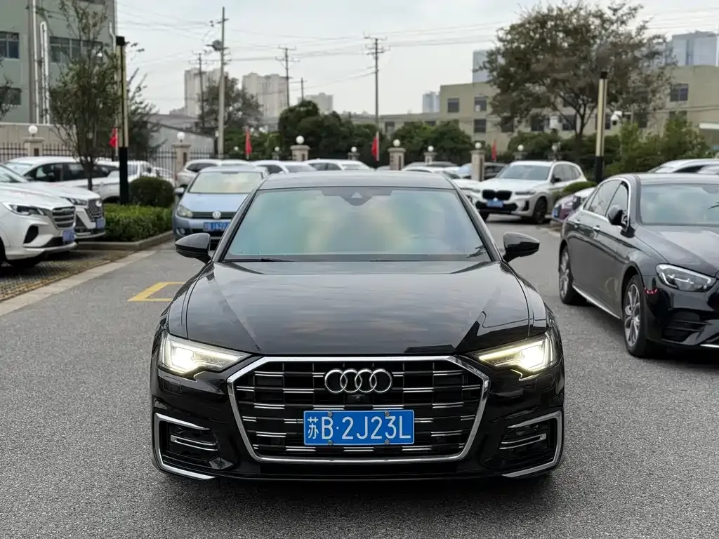 Audi A6L — фото 2