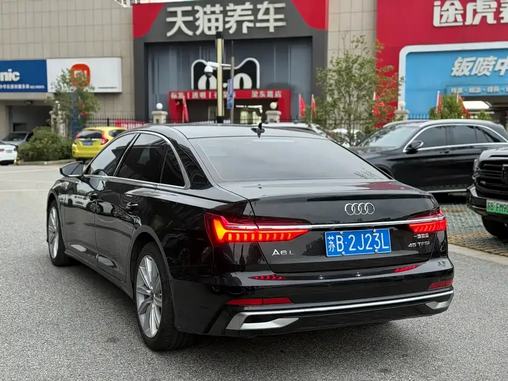 Audi A6L — фото 7