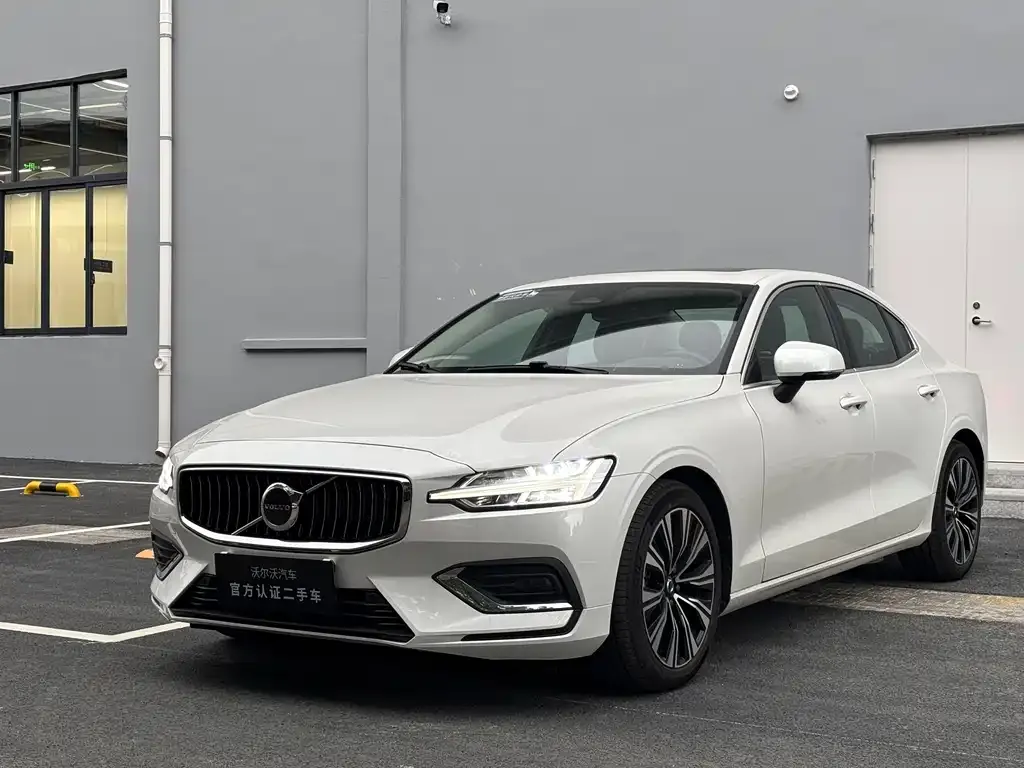 Volvo S60 2025 из CN, фото 1