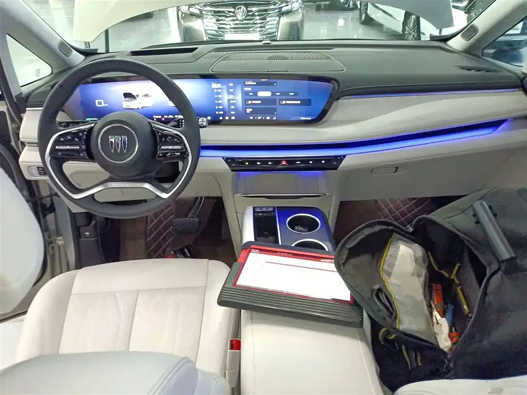 Buick GL8 Hybrid 2025 из CN, фото 10