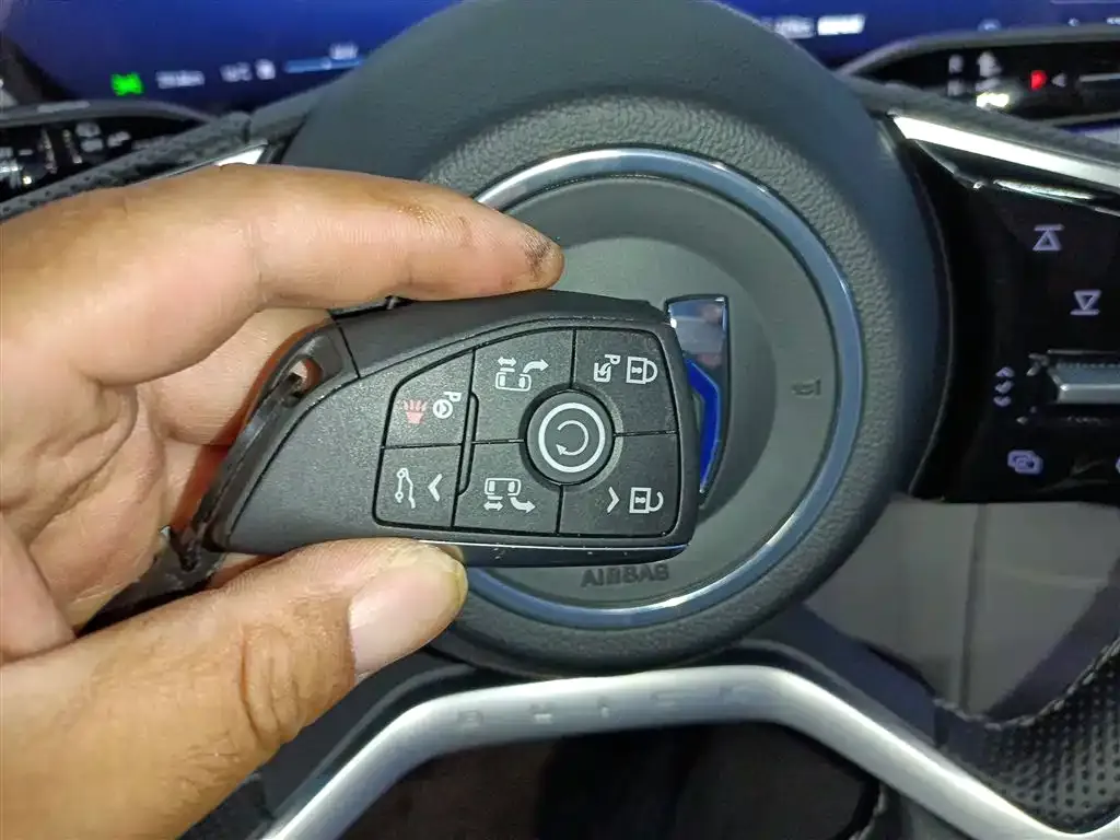 Buick GL8 Hybrid 2025 из CN, фото 9