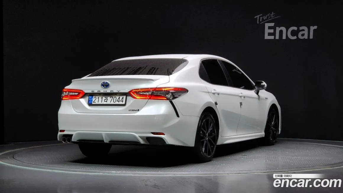 Toyota Camry 2024 из KR, фото 2
